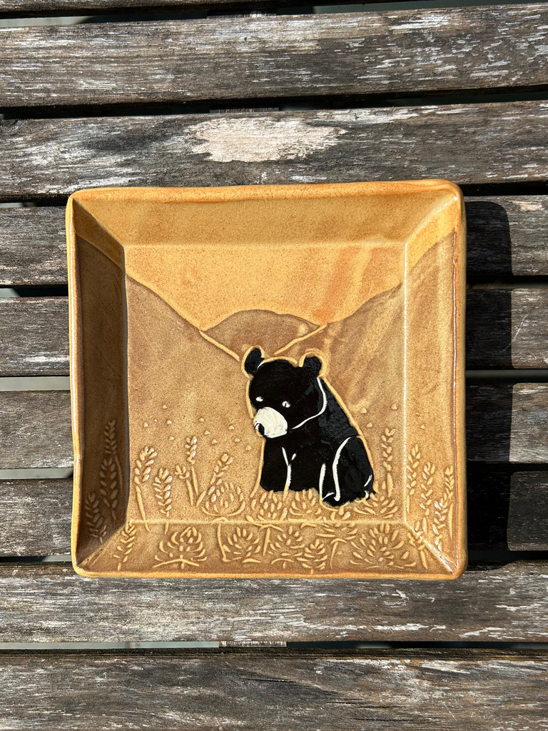 Small Bear Plate in Gold