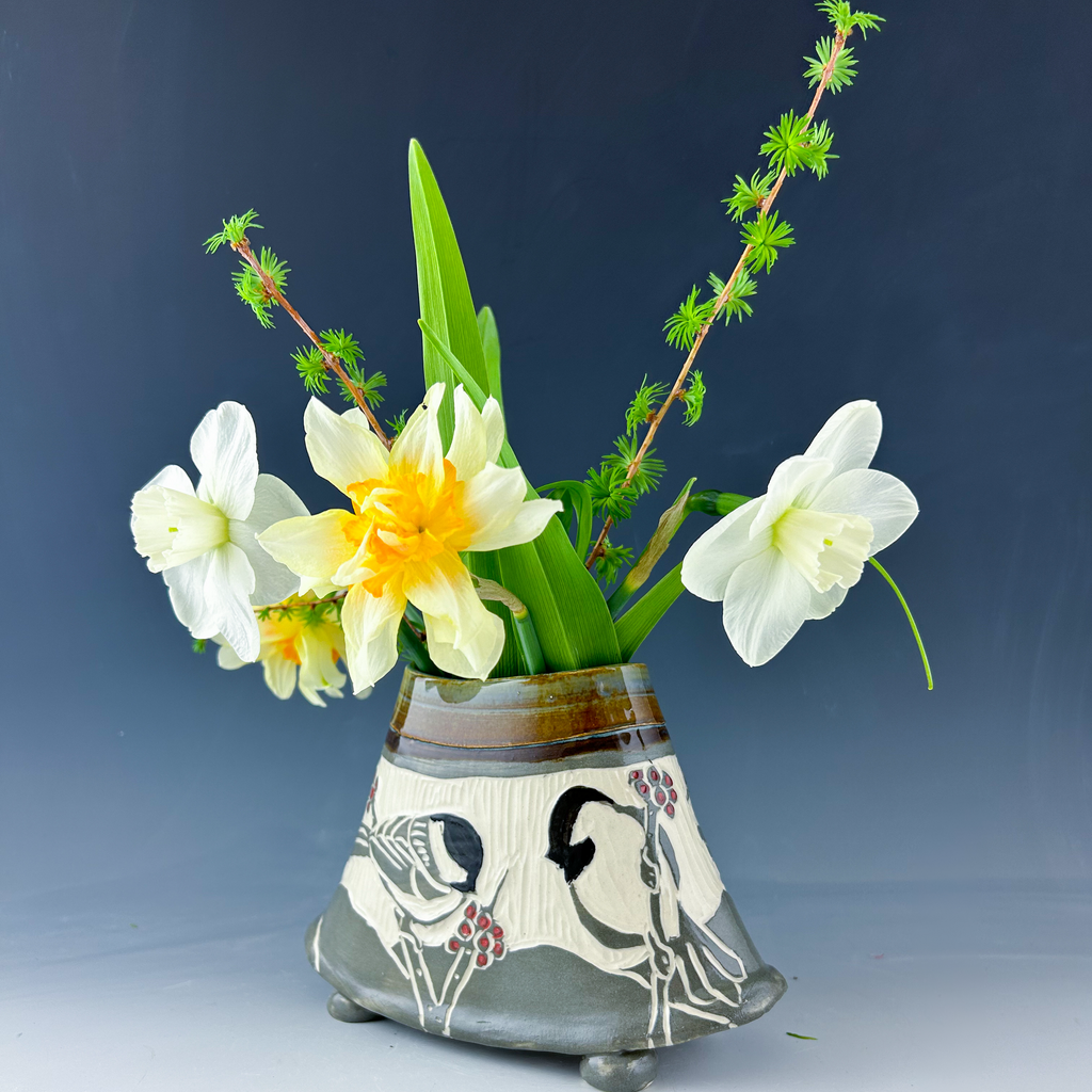 Chickadee Small Zoid Vase in Gray