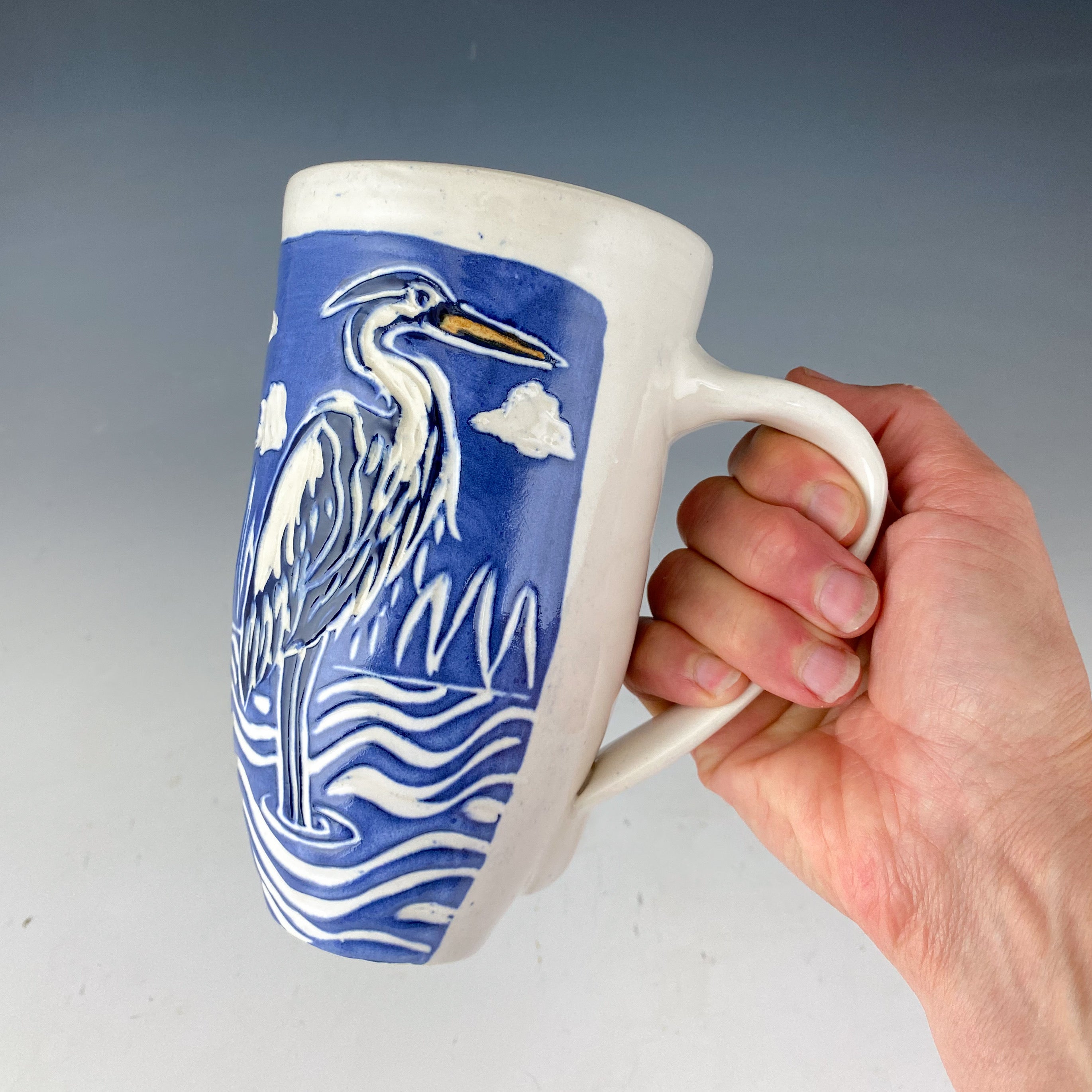 Heron Mug Tall in Blue and White
