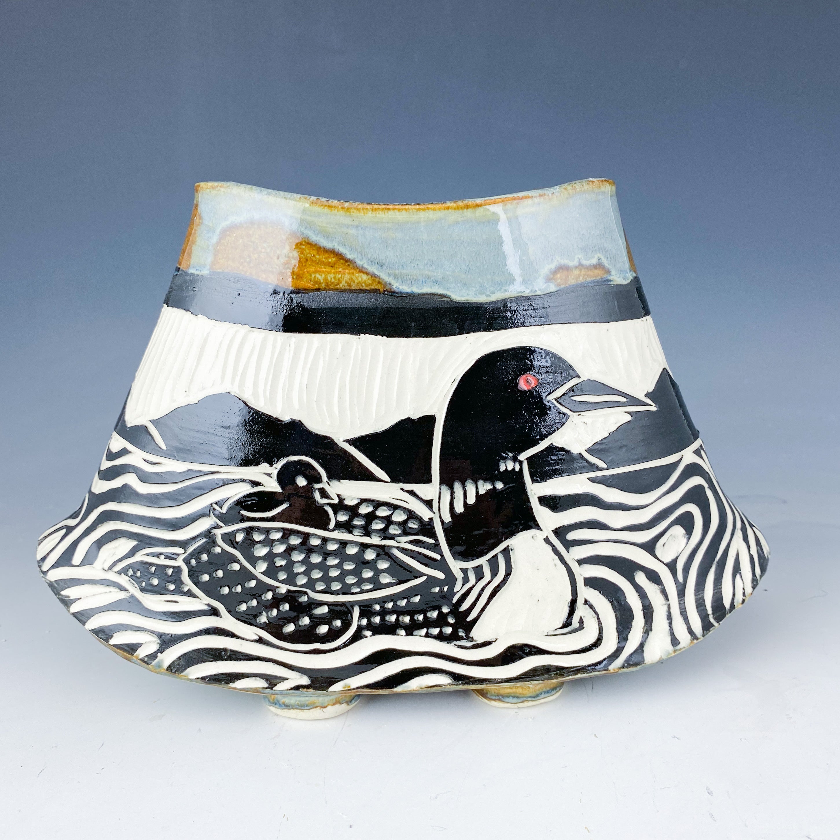 Loon Zoid Vase in Gray