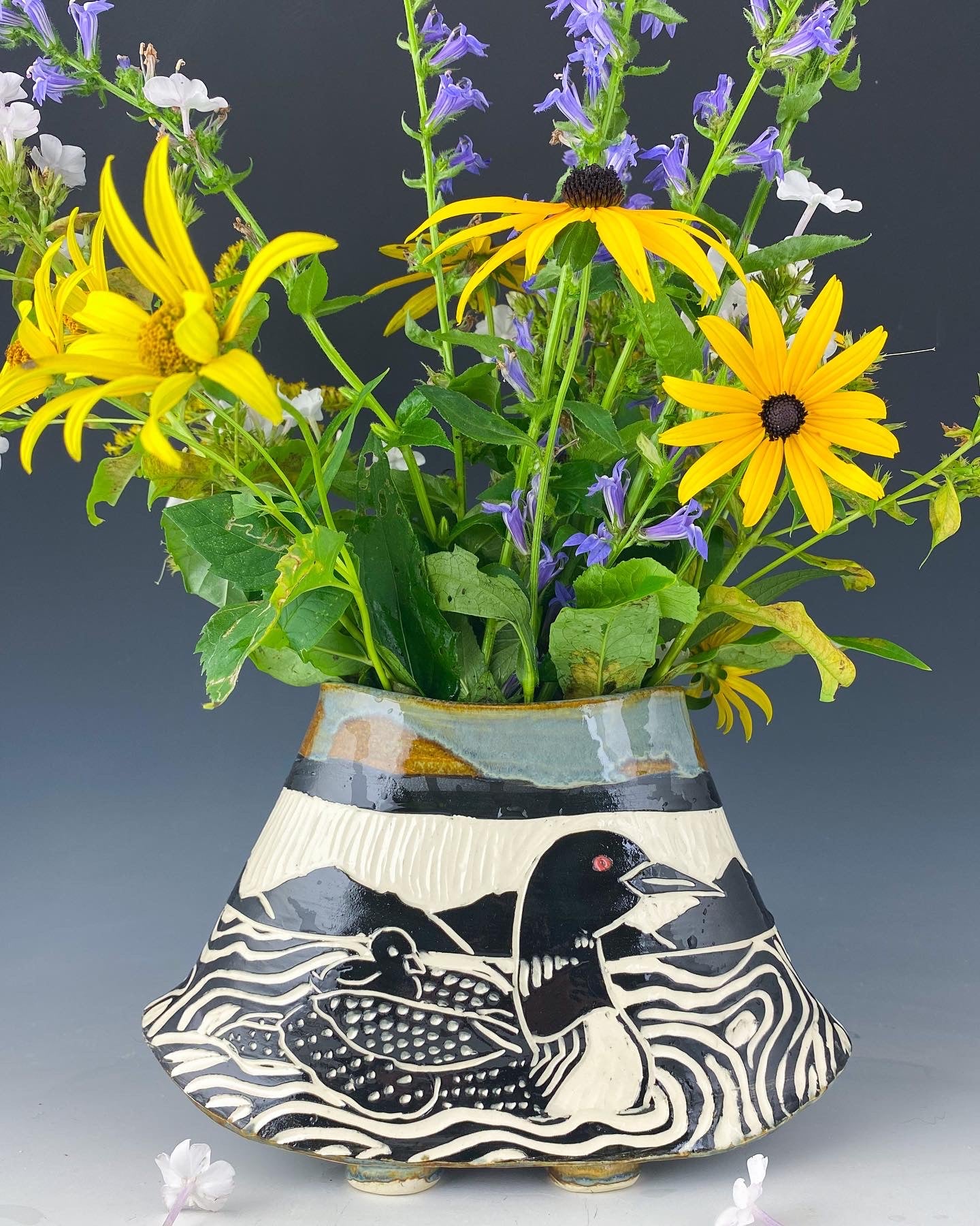 Loon Zoid Vase in Gray
