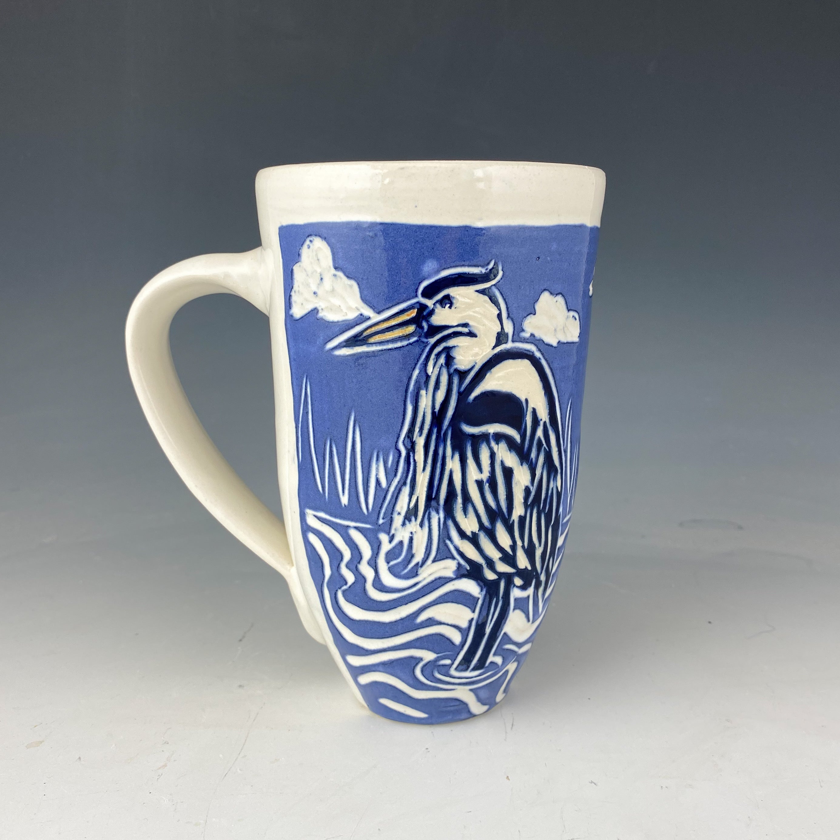 Heron Mug Tall in Blue and White